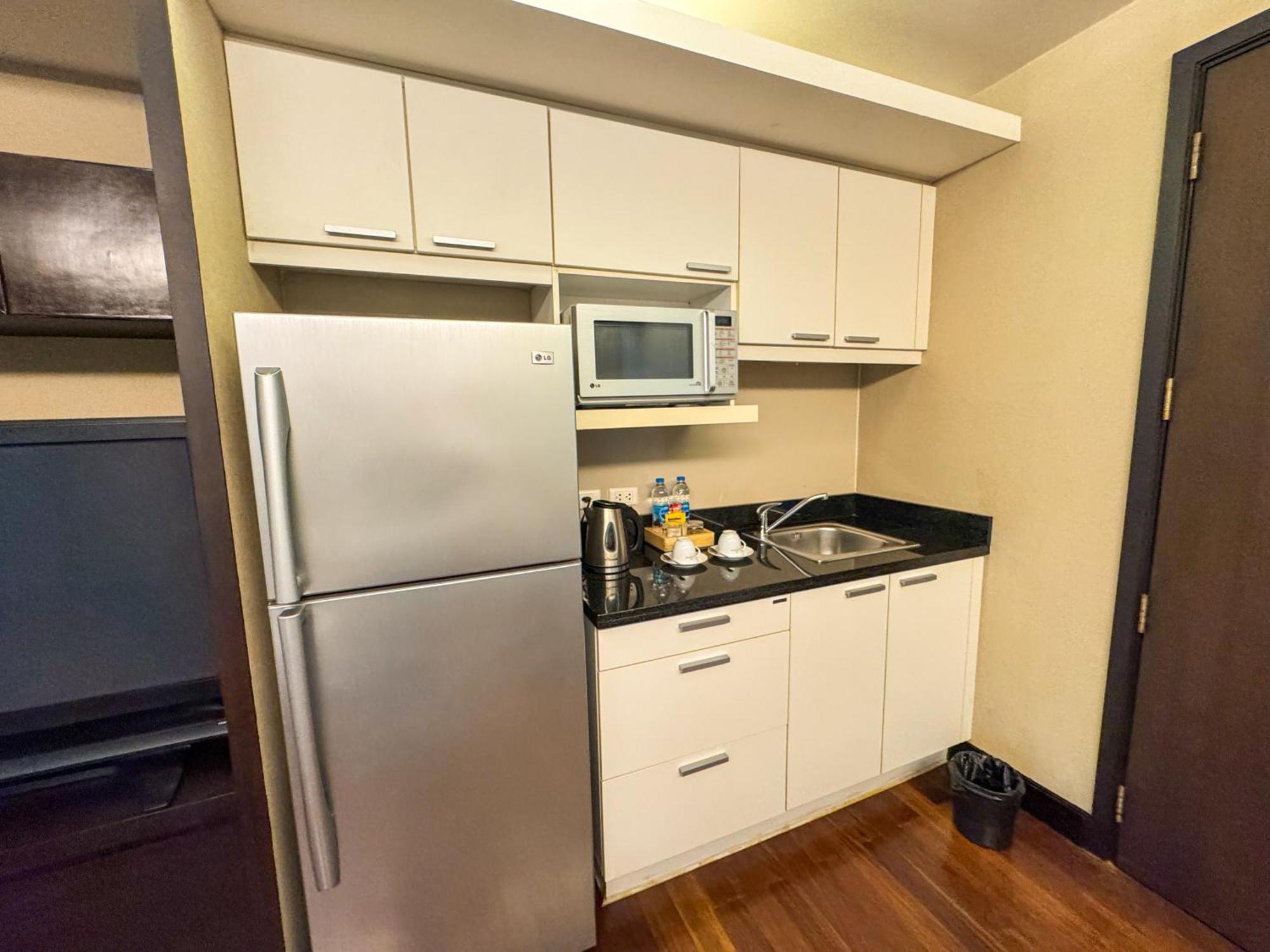 The Narathiwas Hotel & Residence Sathorn Μπανγκόκ Εξωτερικό φωτογραφία