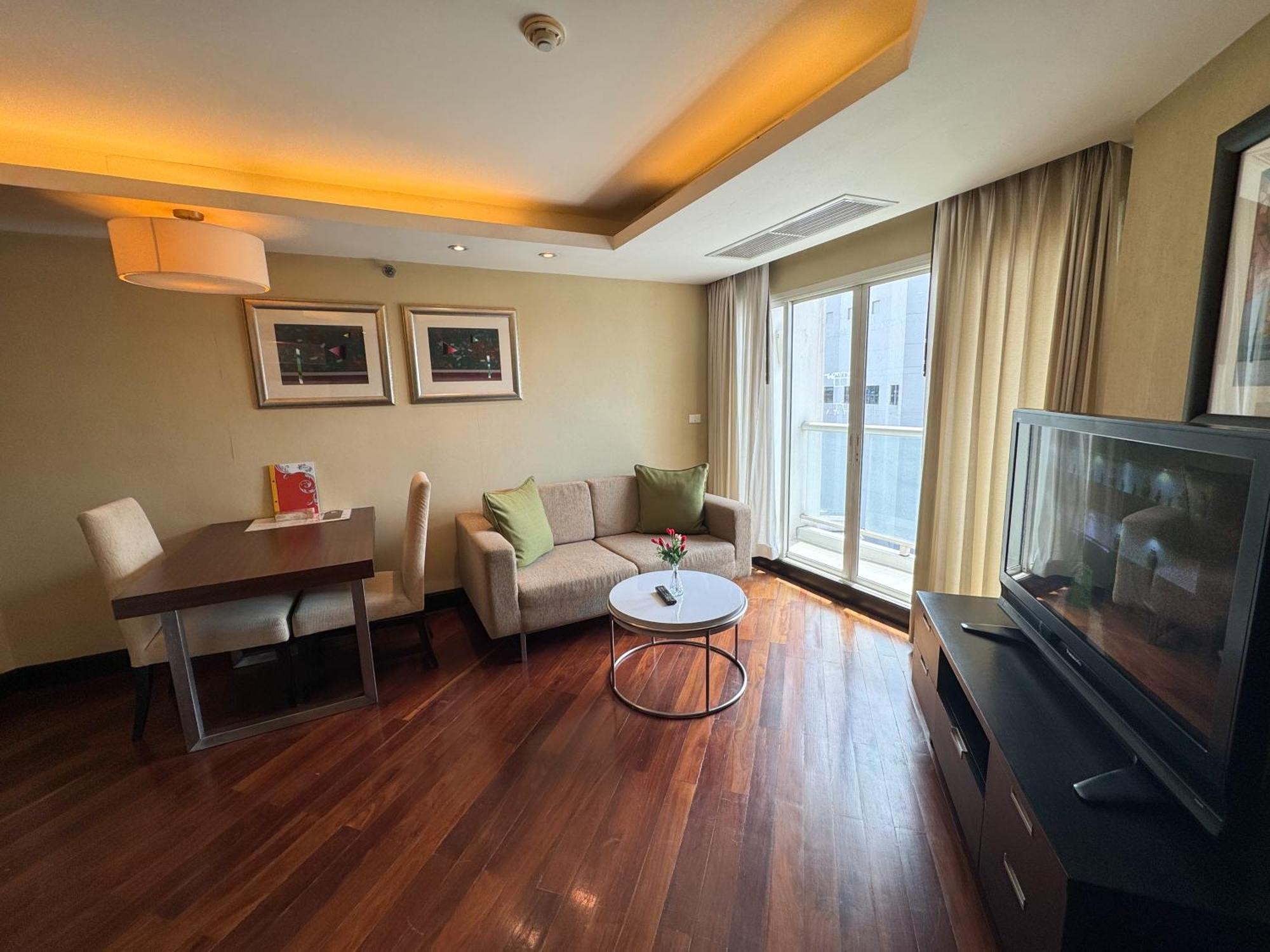 The Narathiwas Hotel & Residence Sathorn Μπανγκόκ Εξωτερικό φωτογραφία